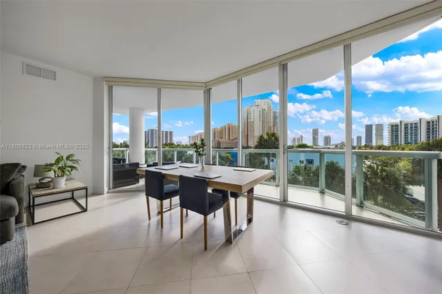 $689,000 | 3131 Northeast 188th Street, Unit 2506, Aventura, FL 33180