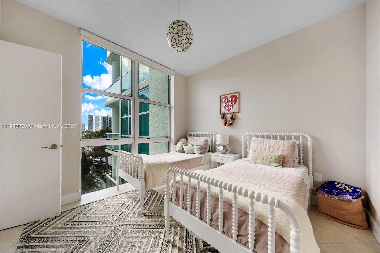 3131 Northeast 188th Street, Unit 2506 Aventura, FL 33180 - Photo 16 of 38