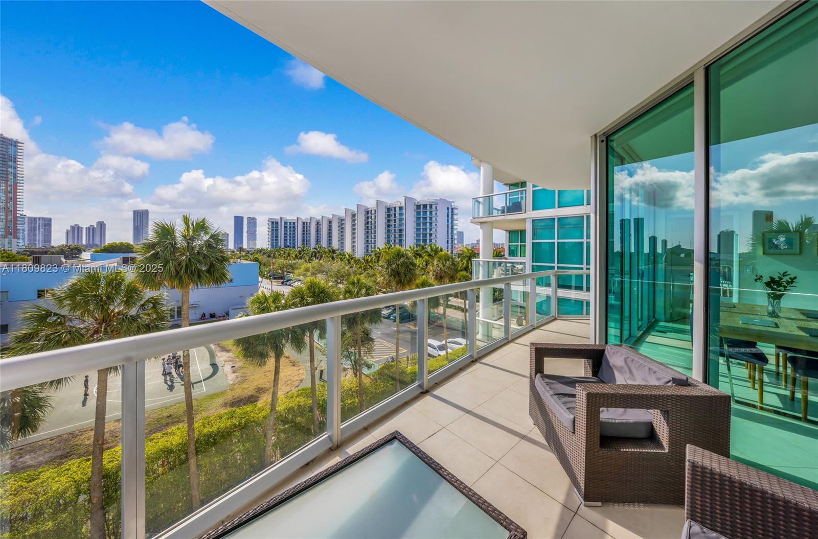 3131 Northeast 188th Street, Unit 2506 Aventura, FL 33180 - Photo 22 of 38