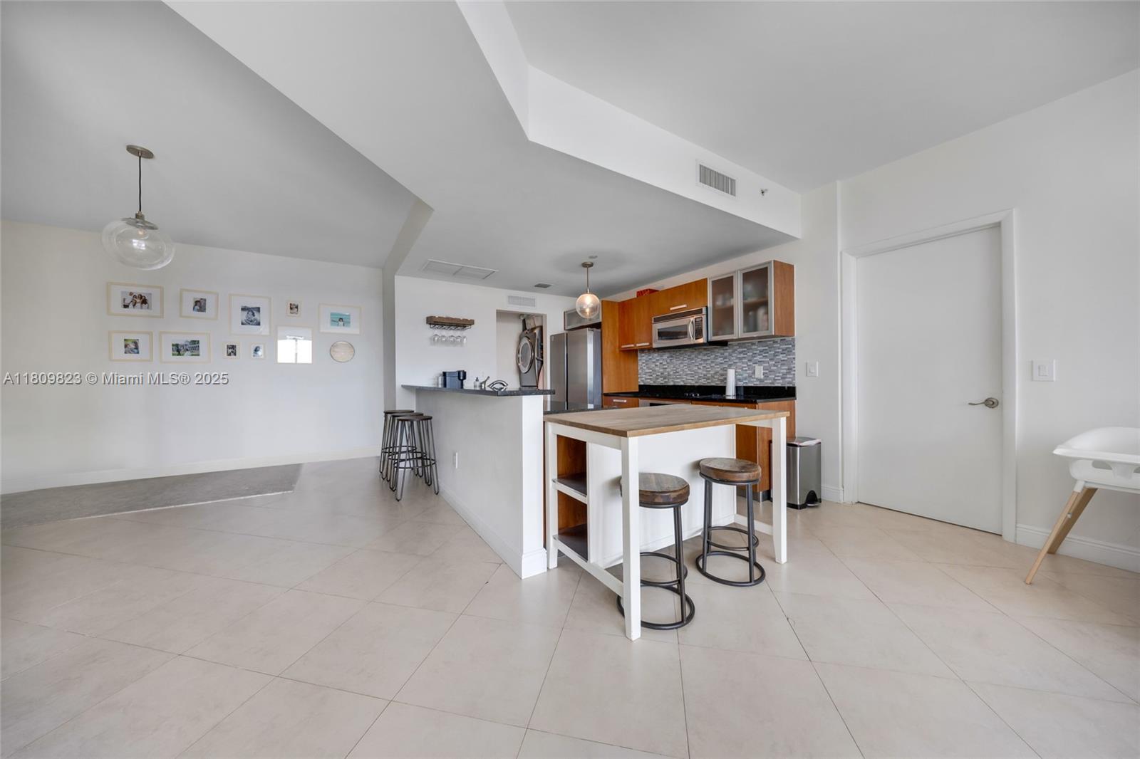 3131 Northeast 188th Street, Unit 2506 Aventura, FL 33180 - Photo 25 of 38