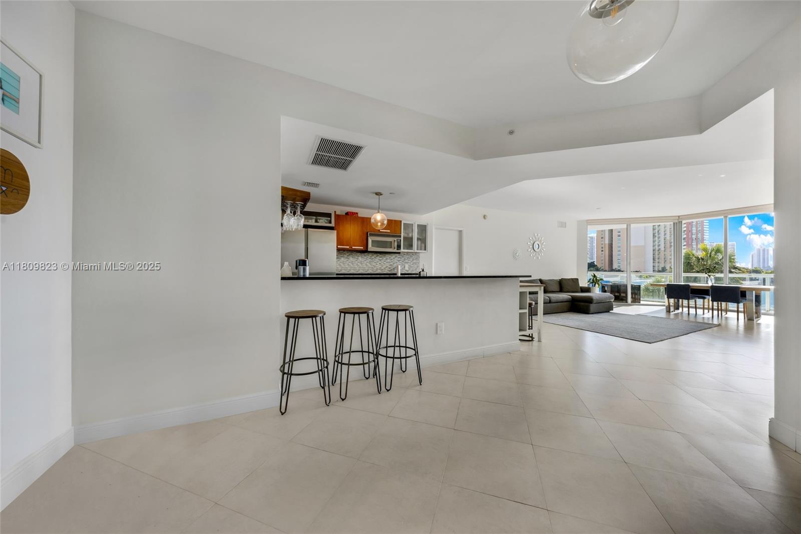 3131 Northeast 188th Street, Unit 2506 Aventura, FL 33180 - Photo 28 of 38