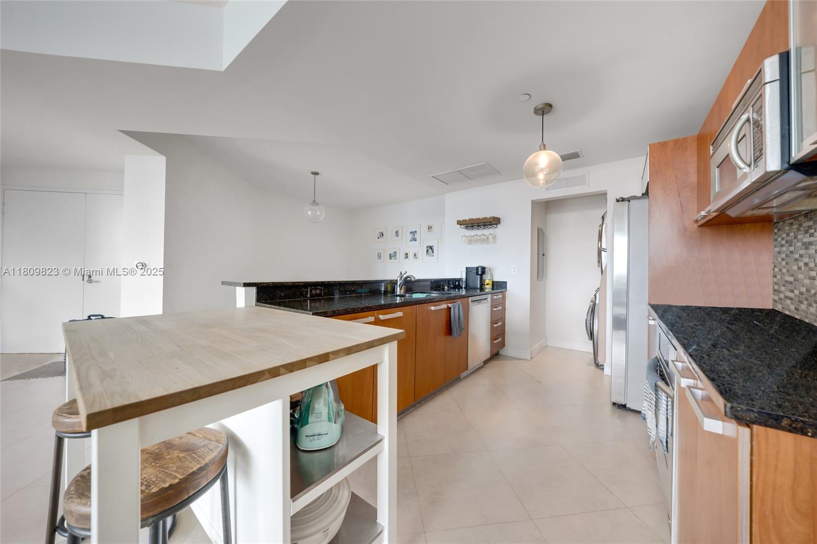 3131 Northeast 188th Street, Unit 2506 Aventura, FL 33180 - Photo 29 of 38