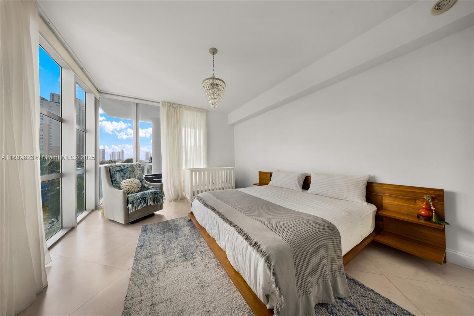 3131 Northeast 188th Street, Unit 2506 Aventura, FL 33180 - Photo 7 of 38