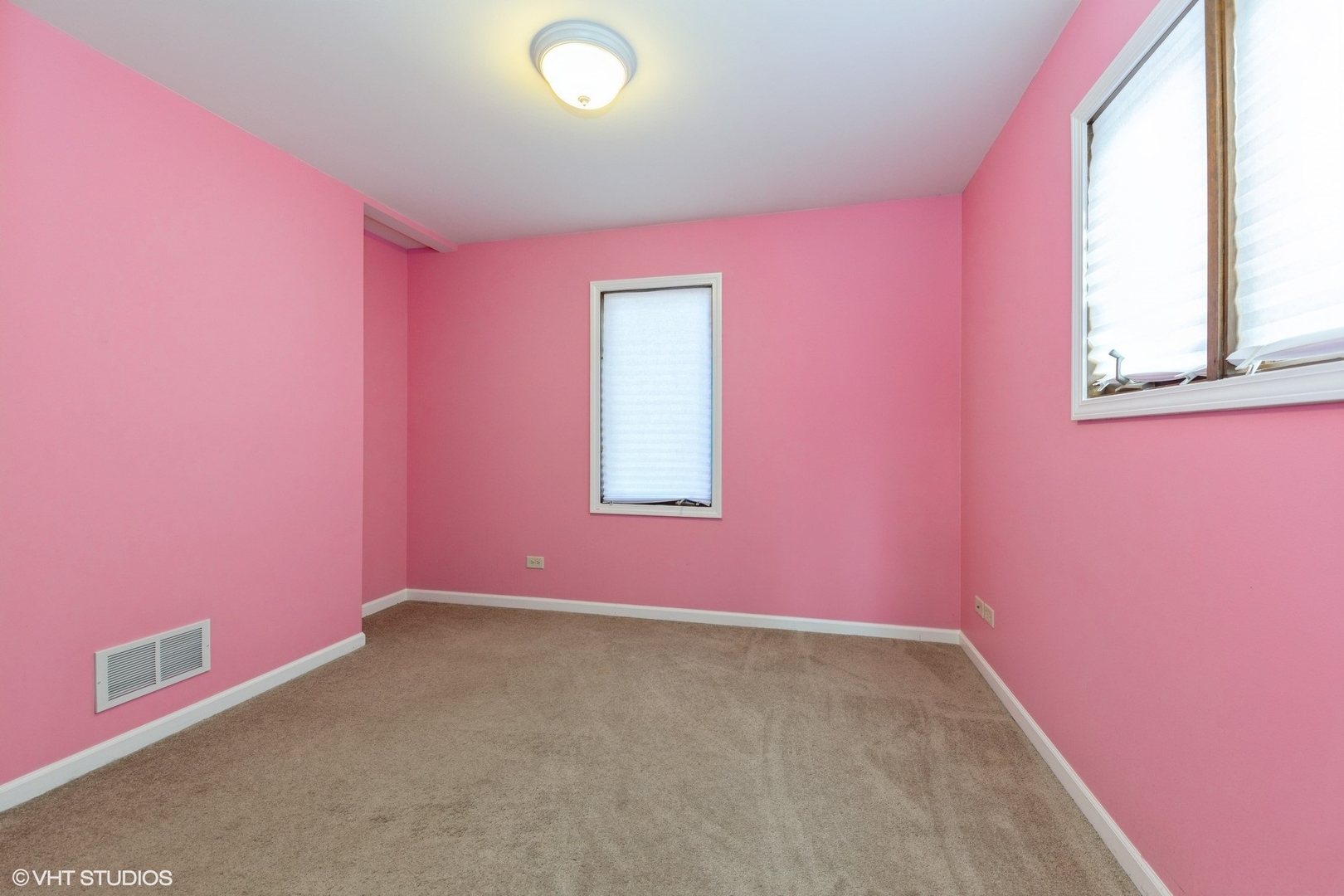 5666 West Victor Lane Libertyville, IL 60048 - Photo 11 of 13