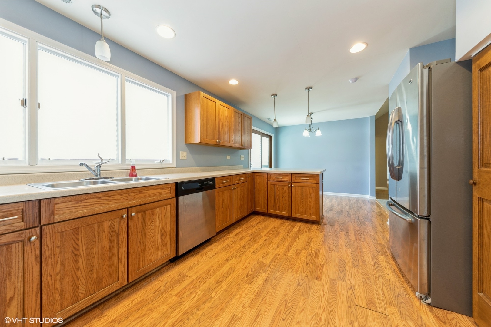 5666 West Victor Lane Libertyville, IL 60048 - Photo 6 of 13