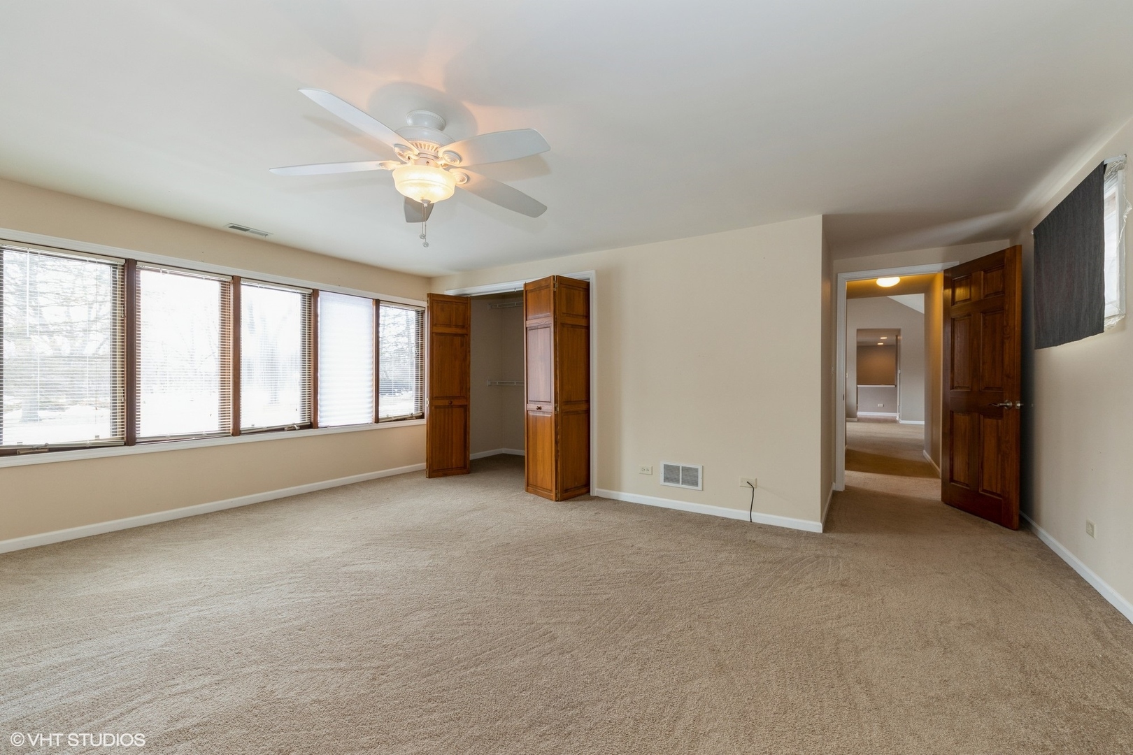5666 West Victor Lane Libertyville, IL 60048 - Photo 10 of 13