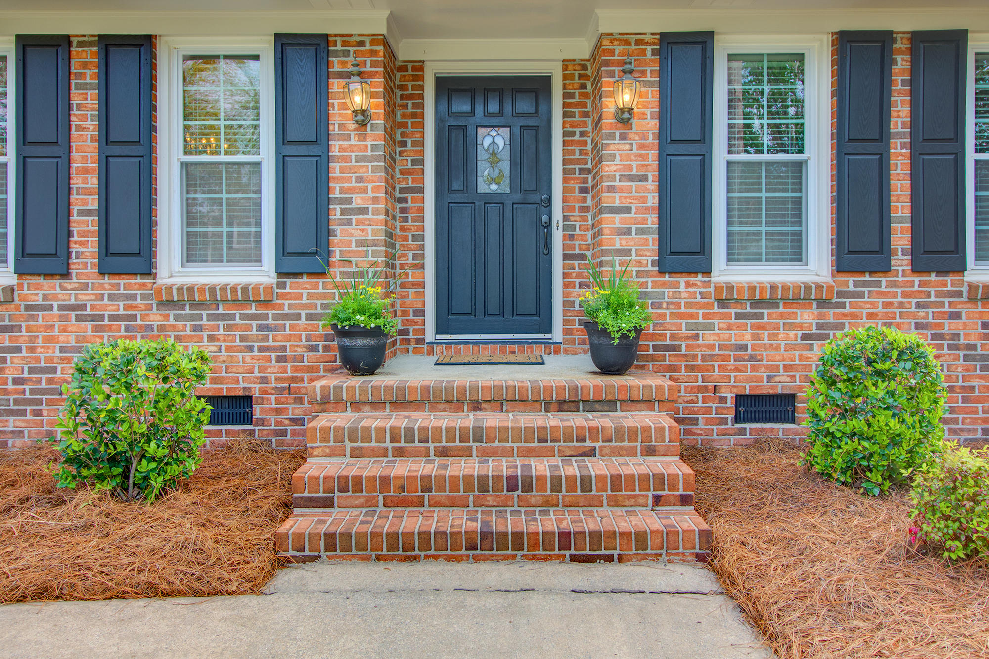 110 Old Postern Road Summerville, SC 29483 - Photo 9 of 66 10