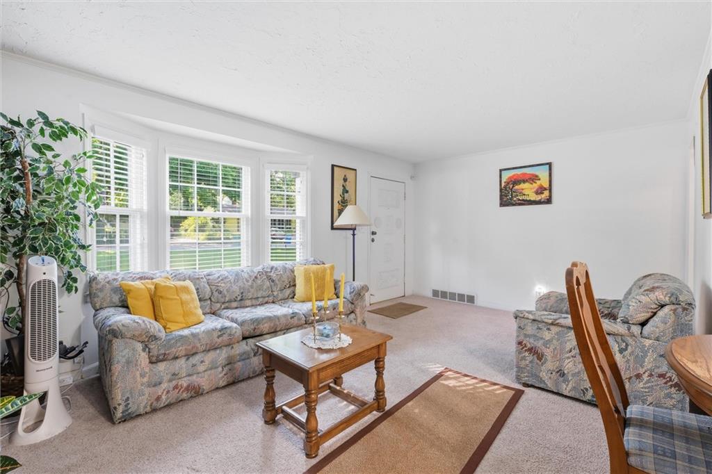 8408 Riley Street Overland Park, KS 66212 - Photo 6 of 27
