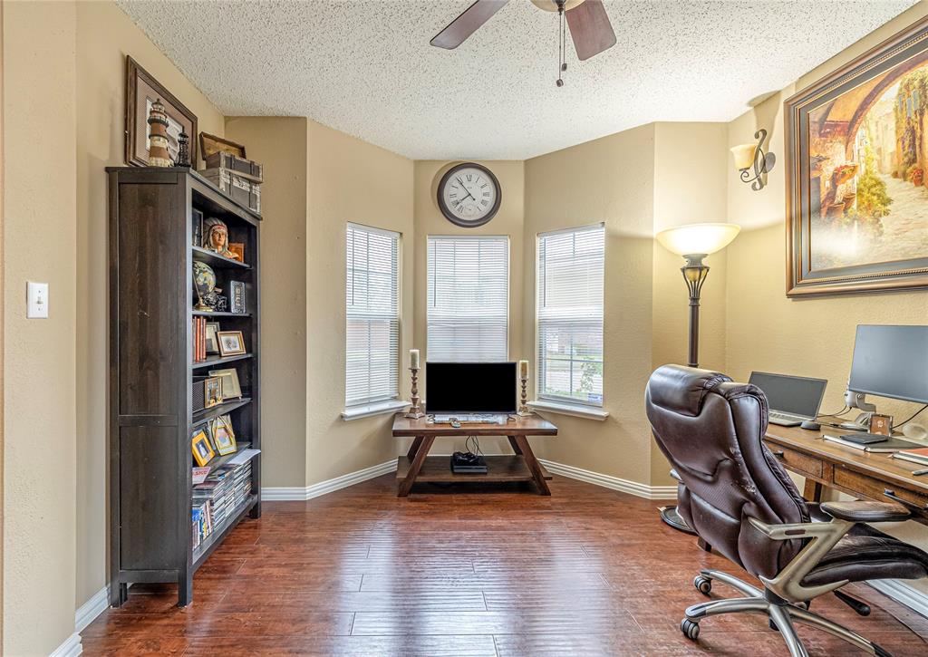 3103 Scott Drive Sachse, TX 75048 - Photo 3 of 26 a view of a livingroom with furniture and window