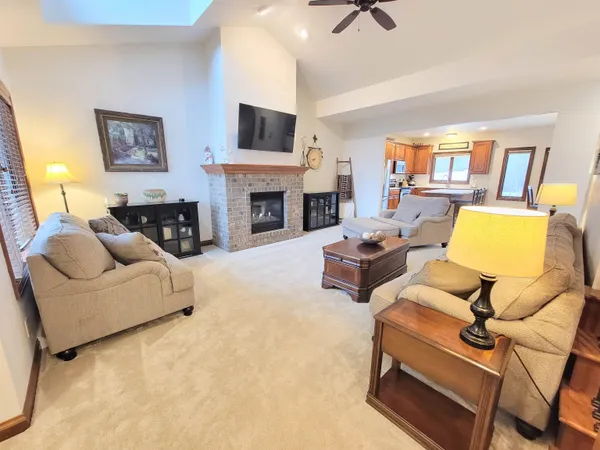 $459,900 | N9039 Spring Valley Road, Menasha, WI 54952