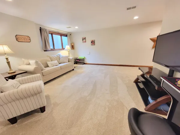 $459,900 | N9039 Spring Valley Road, Menasha, WI 54952
