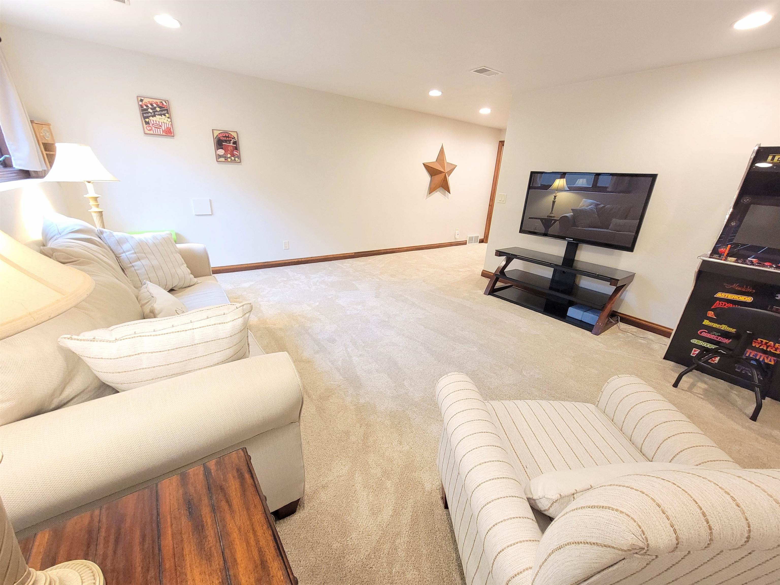 N9039 Spring Valley Road Menasha, WI 54952 - Photo 32 of 35