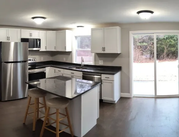 $399,900 | 713 Holyoke Road, Westfield, MA 01085