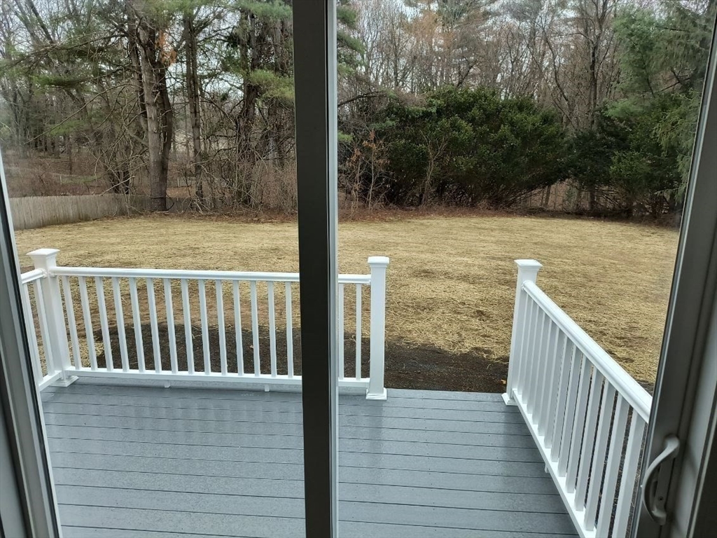 713 Holyoke Road Westfield, MA 01085 - Photo 6 of 21