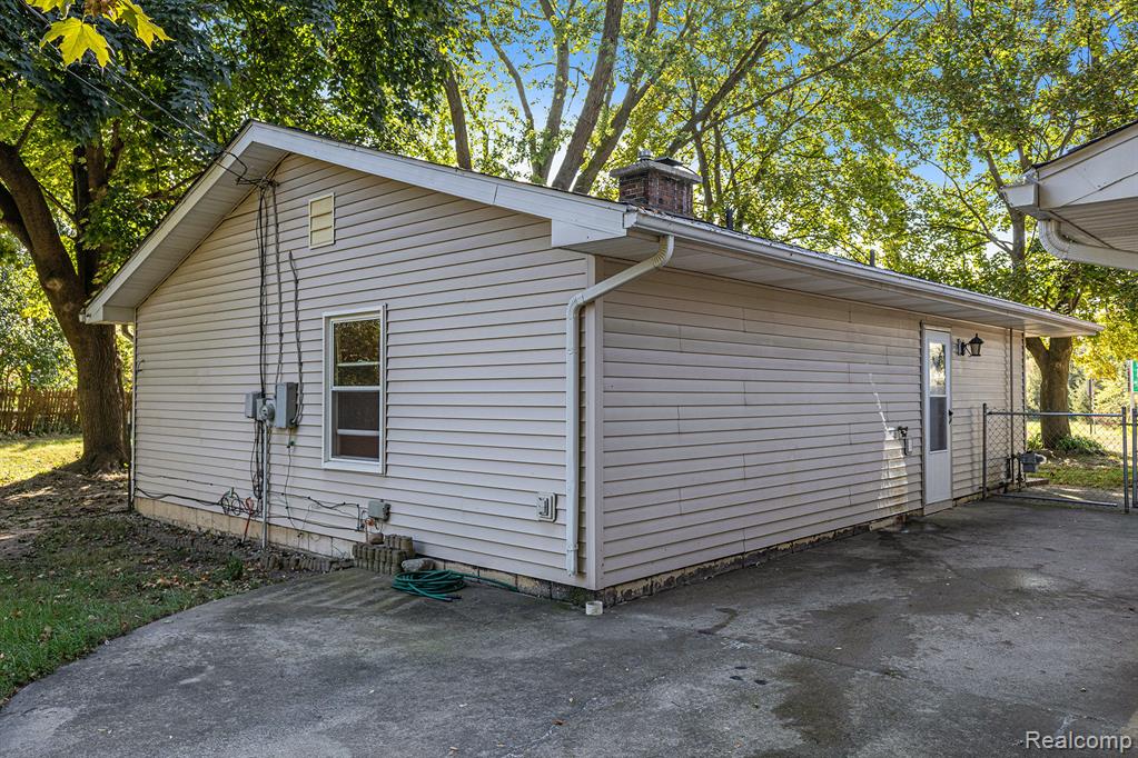 320 Barker Road Whitmore Lake, MI 48189 - Photo 21 of 27 Gallery Image 21