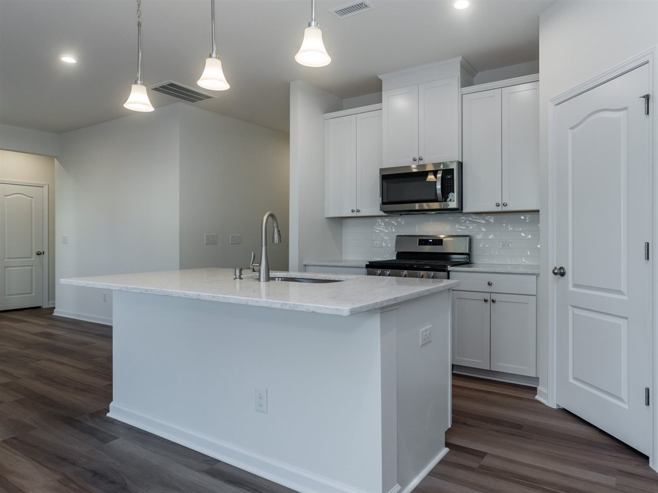 907 Lippincott Road Durham, NC 27703 - Photo 11 of 26 Photo 11