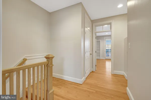 $6,300 | 229 Locust Street Southeast, Unit 3, Vienna, VA 22180