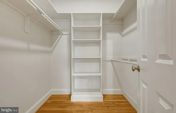 $6,300 | 229 Locust Street Southeast, Unit 3, Vienna, VA 22180