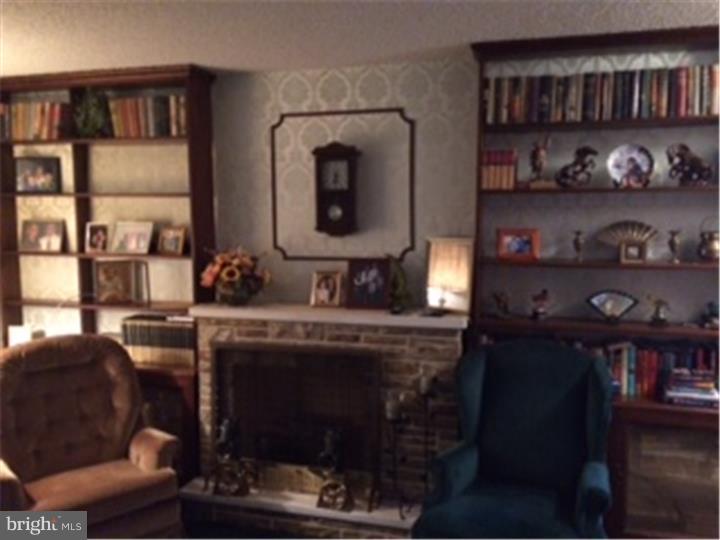 7009 Cardin Road Philadelphia, PA 19128 - Photo 7 of 12 Gallery Image 7