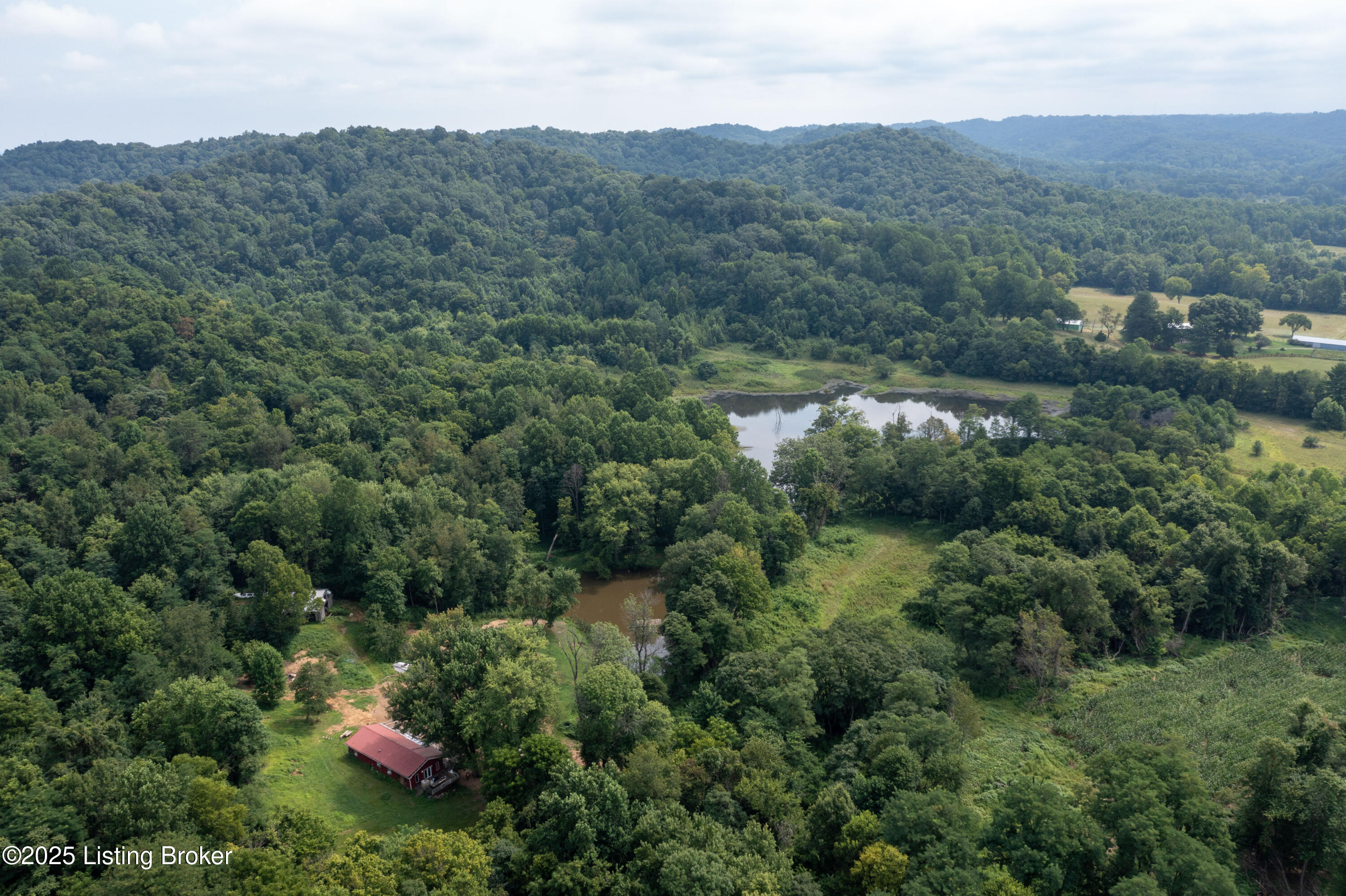 5601 Blevins Gap Road Louisville, KY 40272 - Photo 13 of 23 5601BlevinsGapRd-0023