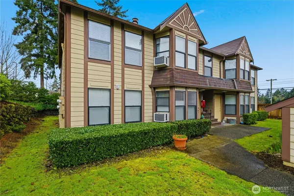 $5,500,000 | 5201-5215 South Orchard Street, Tacoma, WA 98467