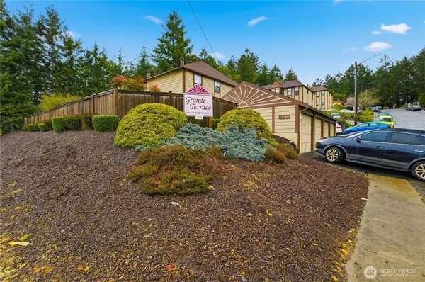 $5,500,000 | 5201-5215 South Orchard Street, Tacoma, WA 98467