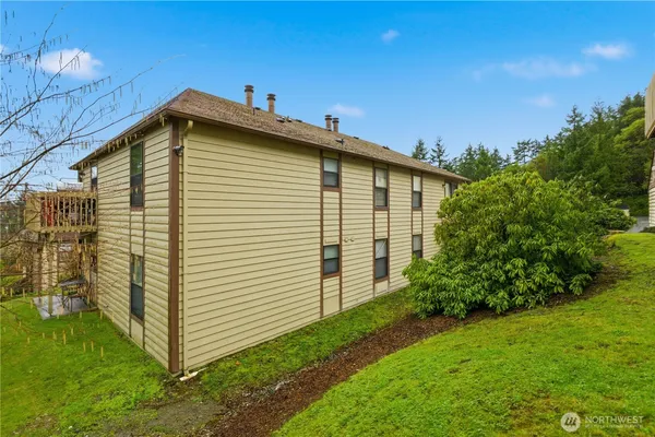$5,500,000 | 5201-5215 South Orchard Street, Tacoma, WA 98467