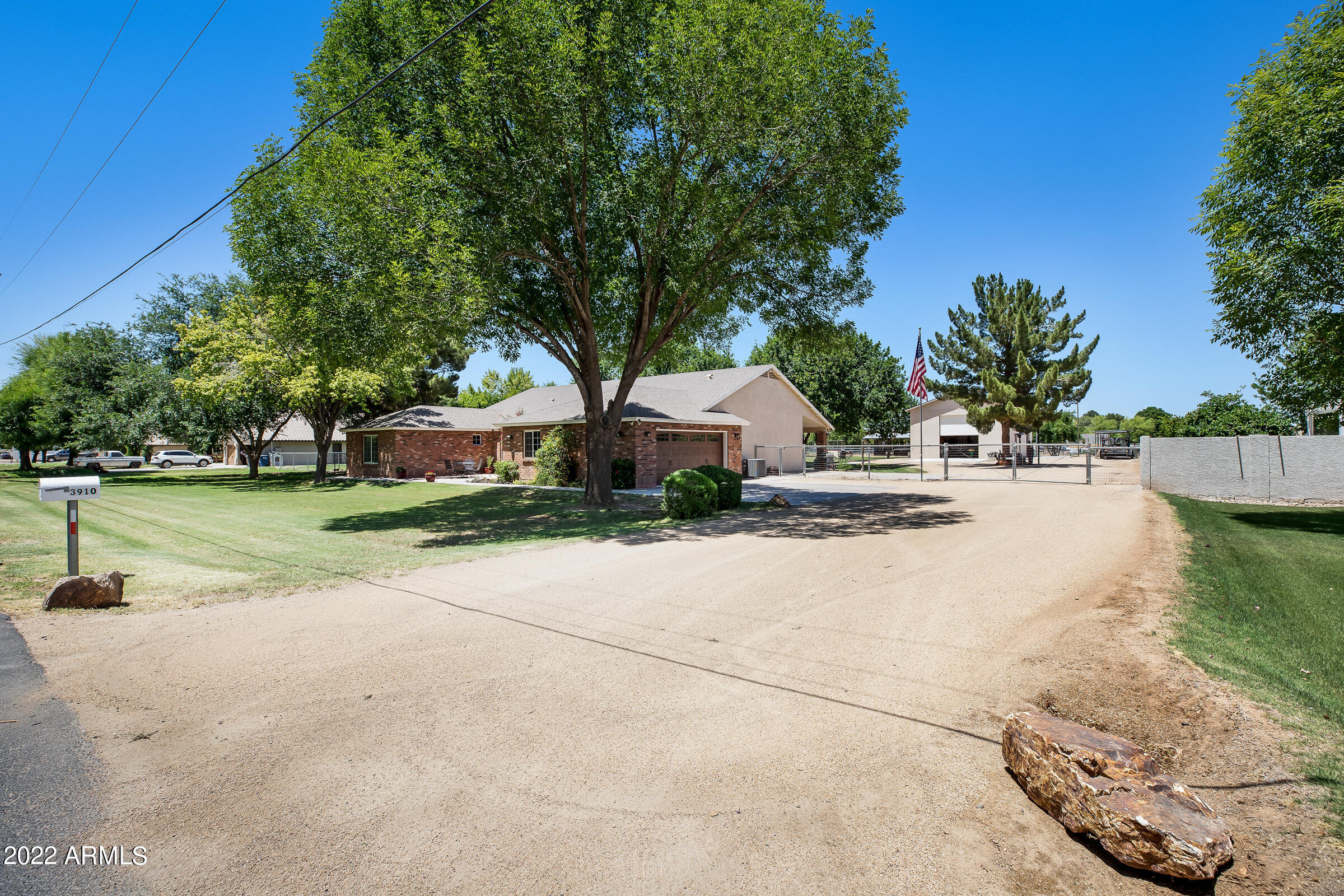 3910 E Via Del Rancho Rd-1