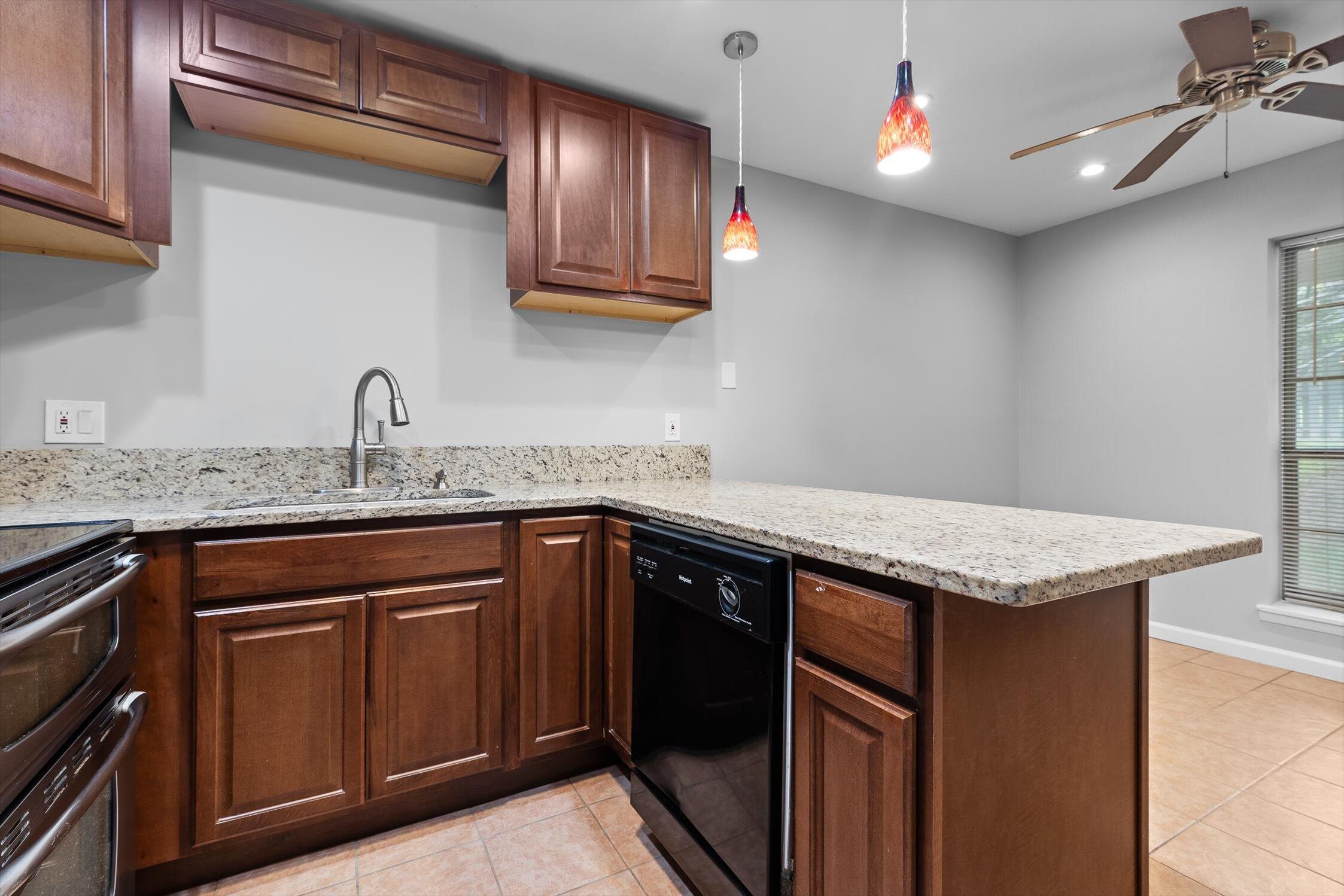 900 Mountain Creek Road, Unit 109 Chattanooga, TN 37405 - Photo 12 of 39 29-Mountain Creek -12