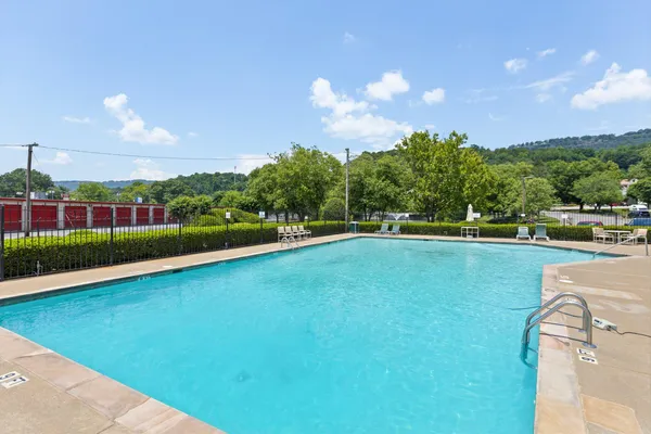 $144,900 | 900 Mountain Creek Road, Unit 109, Chattanooga, TN 37405