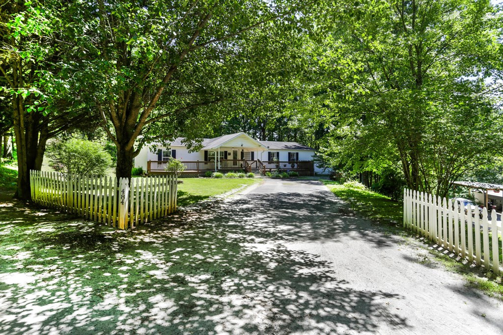 484 Mountain Top Road Marble, NC 28905 - Photo 3 of 36 Gallery Image 3