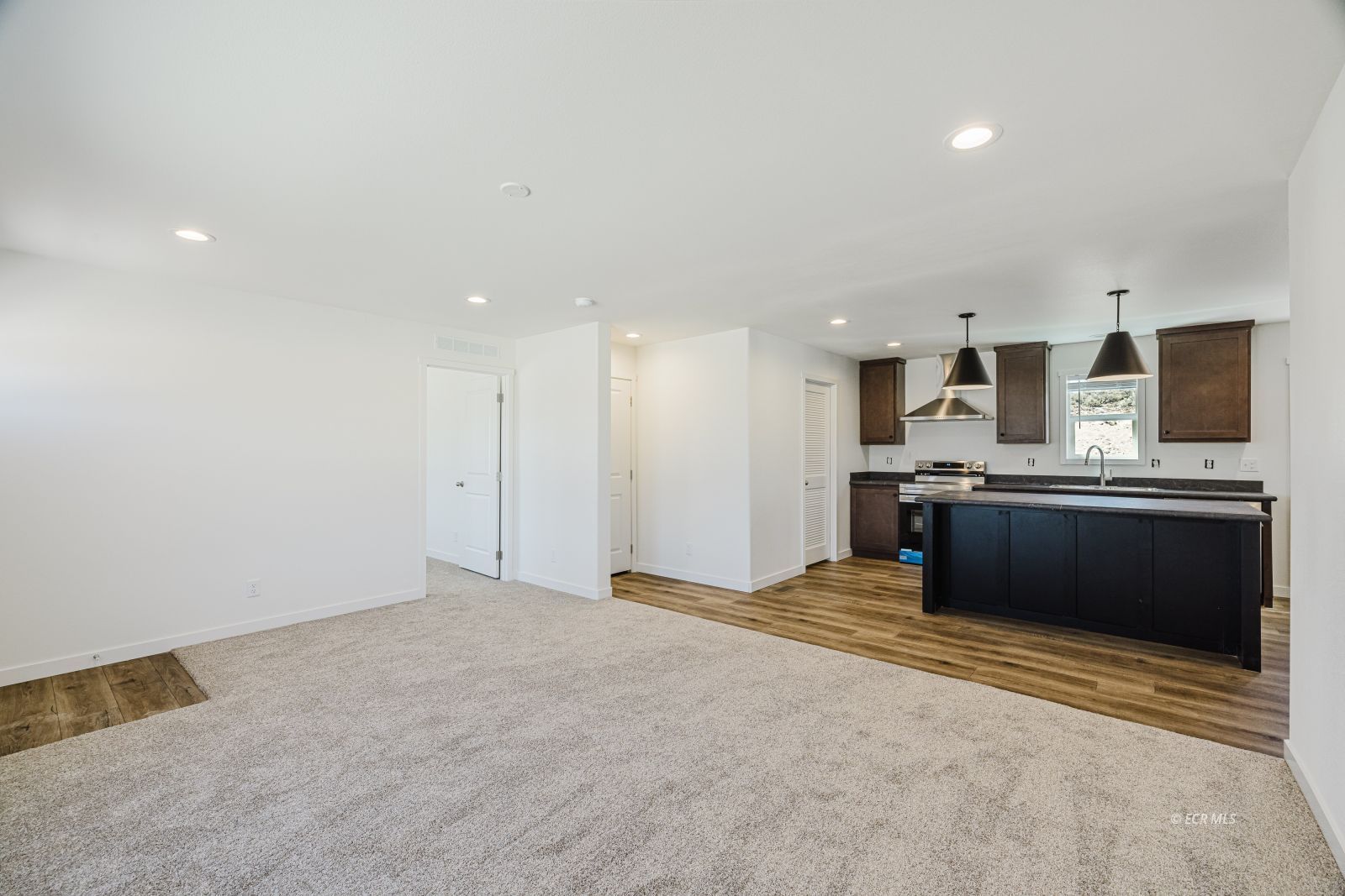 2155 McClellan Avenue Spring Creek, NV 89815 - Photo 10 of 26