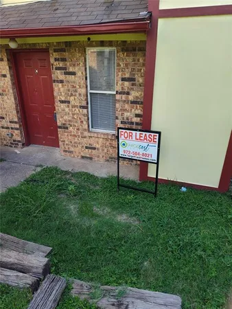 $1,400 | 2039 West Walnut Street, Garland, TX 75042