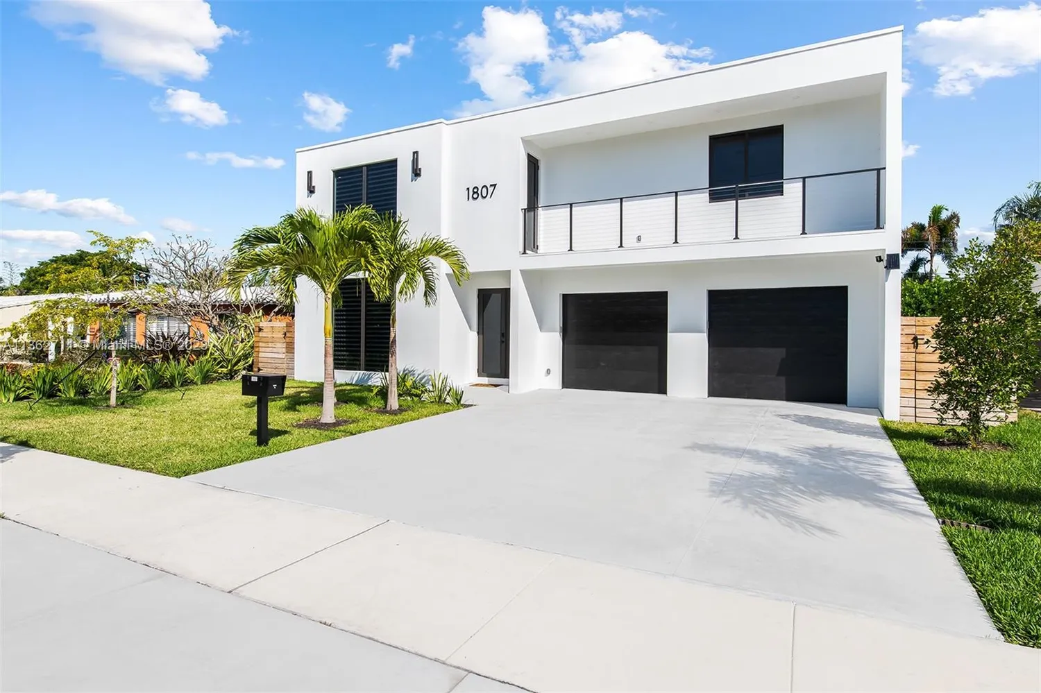 1807 NE 18th Street modern home for sale