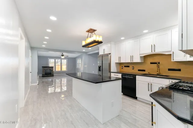 $395,000 | 1513 Broadway, Schenectady, NY 12306