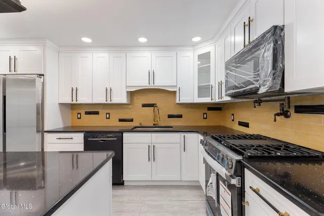 $395,000 | 1513 Broadway, Schenectady, NY 12306