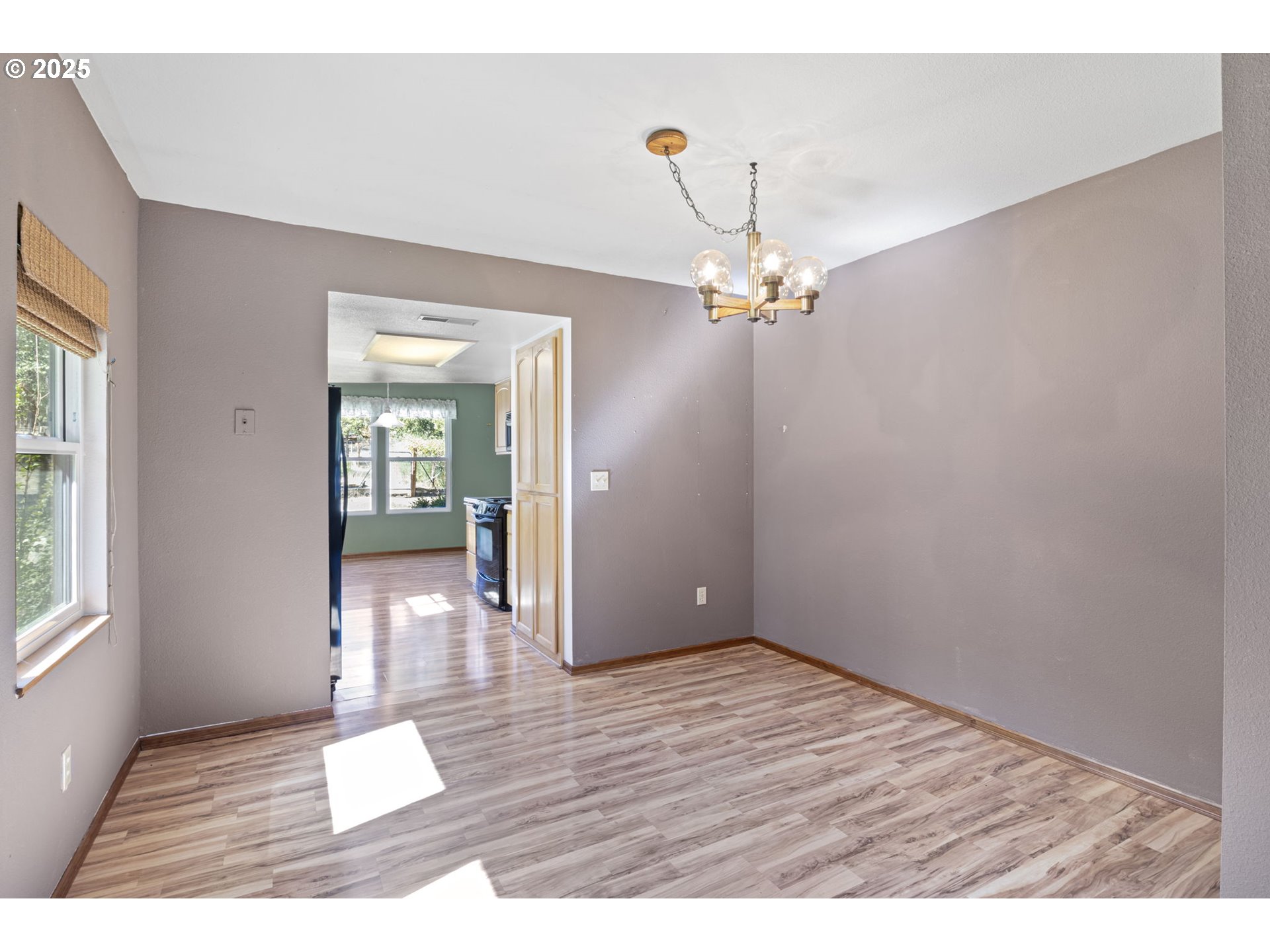 1580 Robertson Bridge Road Grants Pass, OR 97526 - Photo 16 of 29