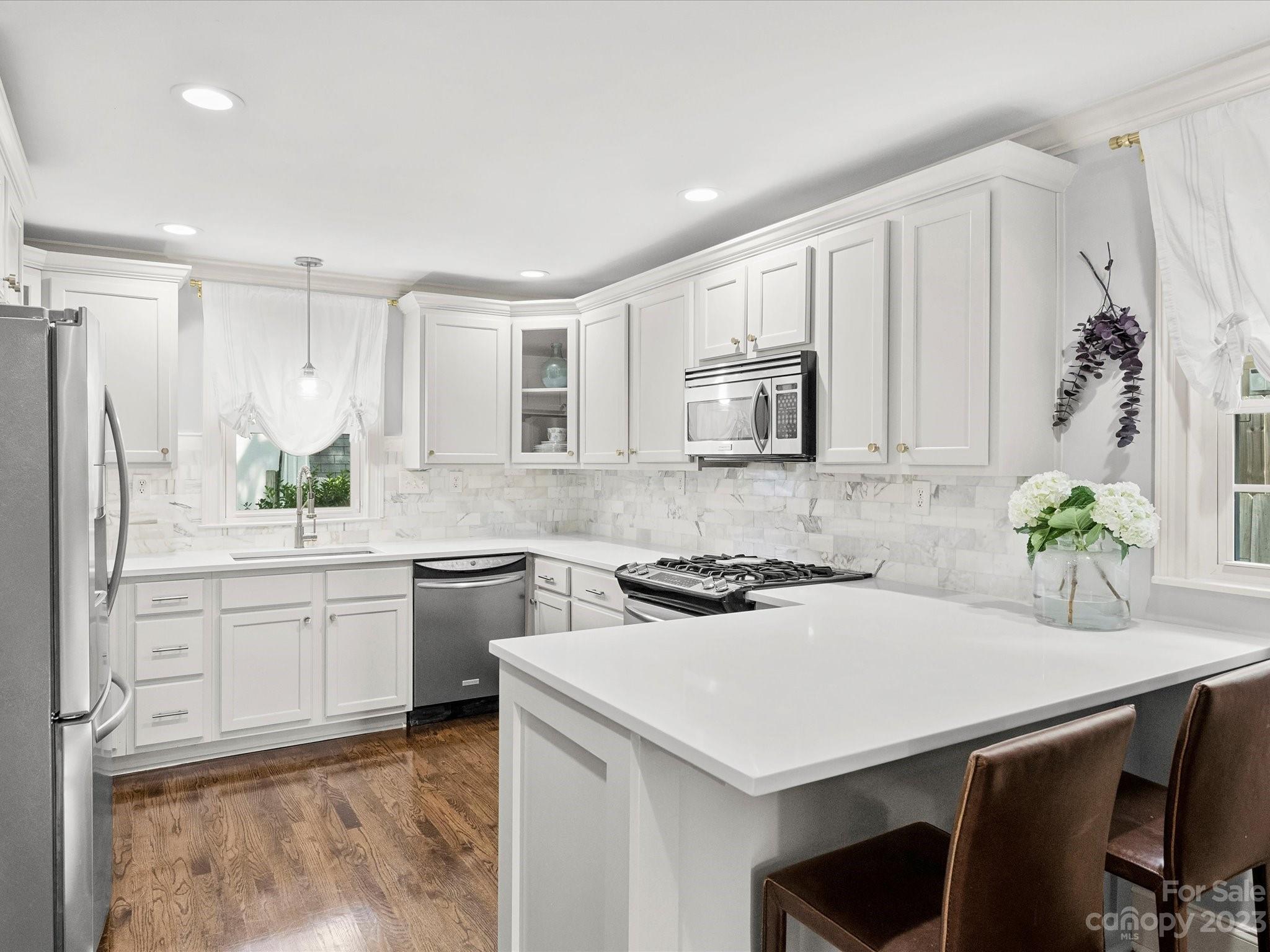 1717 Brook Road Charlotte, NC 28205 - Photo 12 of 46 Gallery Image 12
