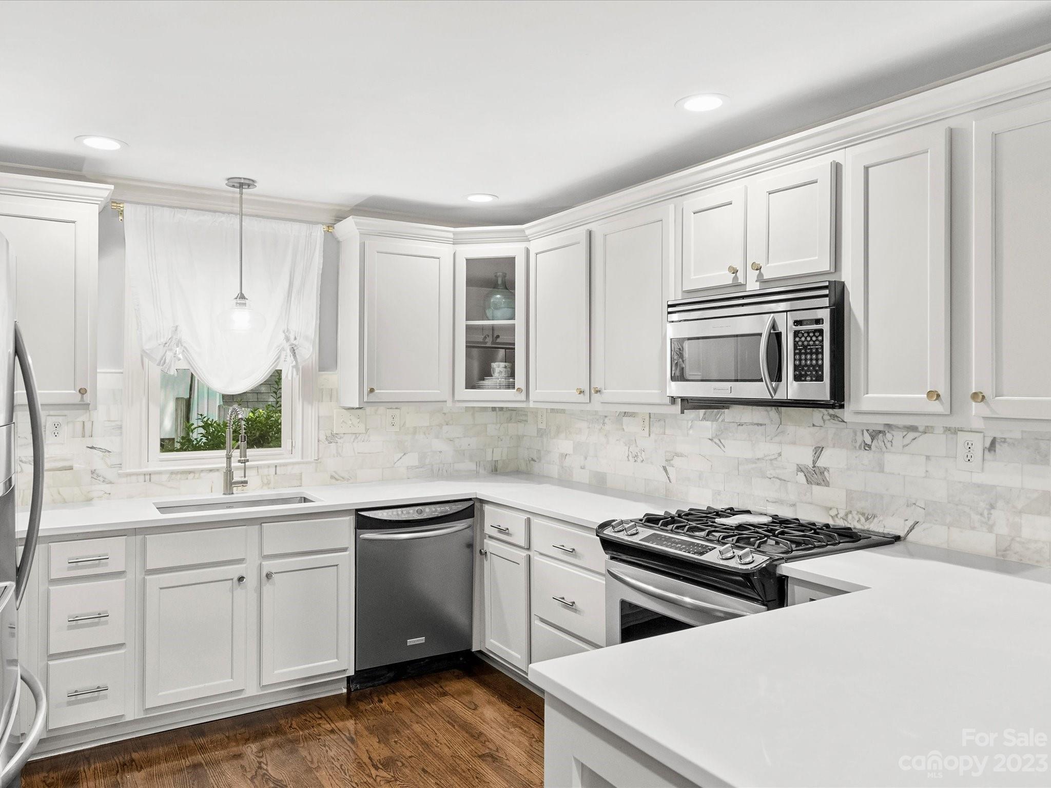 1717 Brook Road Charlotte, NC 28205 - Photo 13 of 46 Gallery Image 13