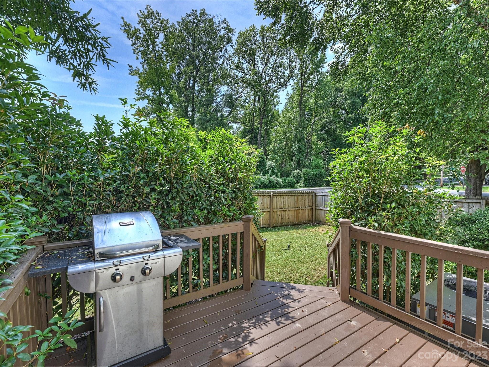 1717 Brook Road Charlotte, NC 28205 - Photo 38 of 46 Gallery Image 38