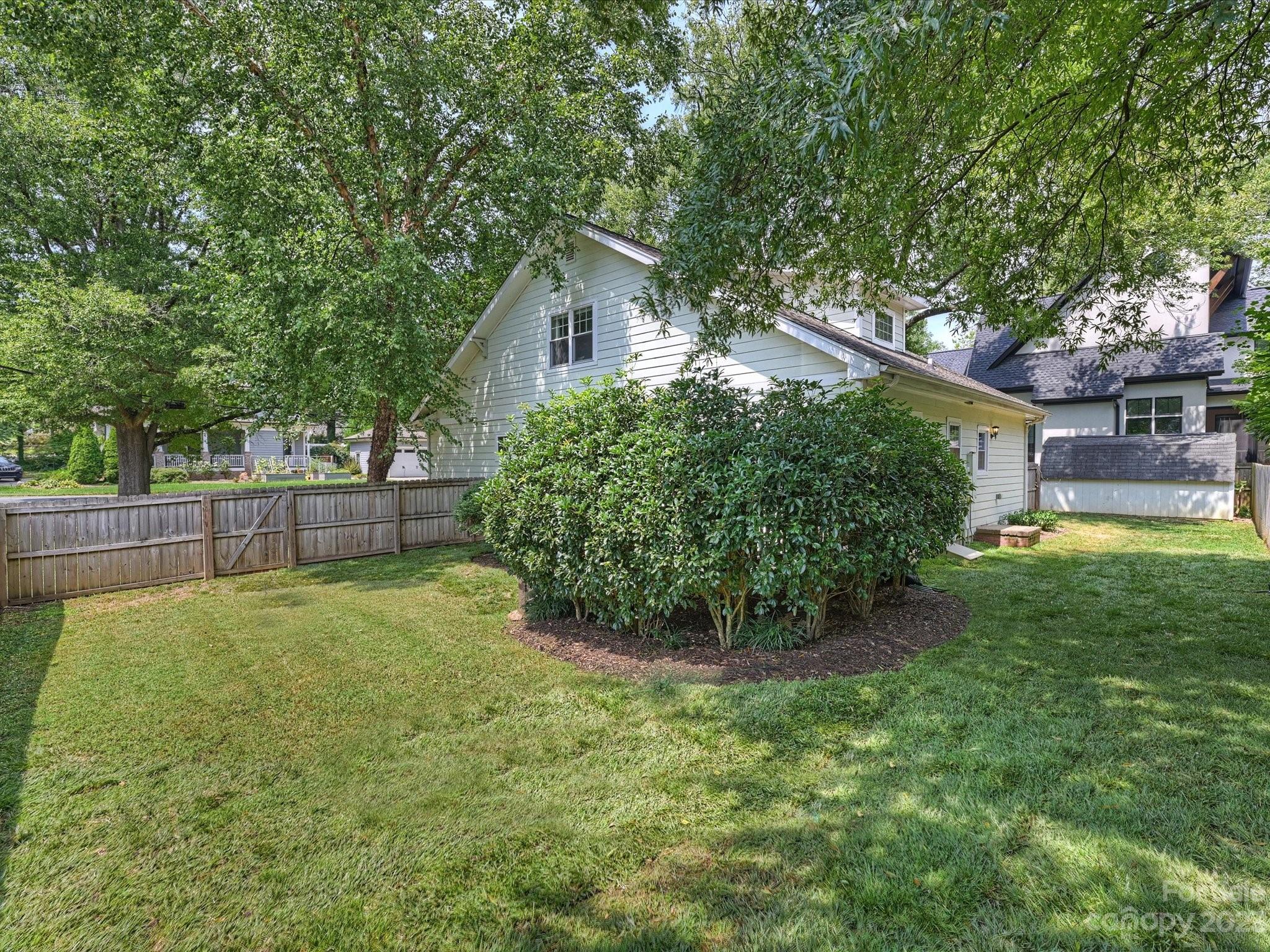 1717 Brook Road Charlotte, NC 28205 - Photo 40 of 46 Gallery Image 40