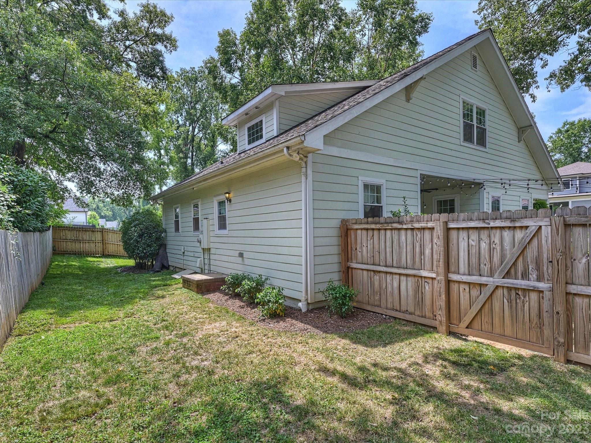 1717 Brook Road Charlotte, NC 28205 - Photo 41 of 46 Gallery Image 41