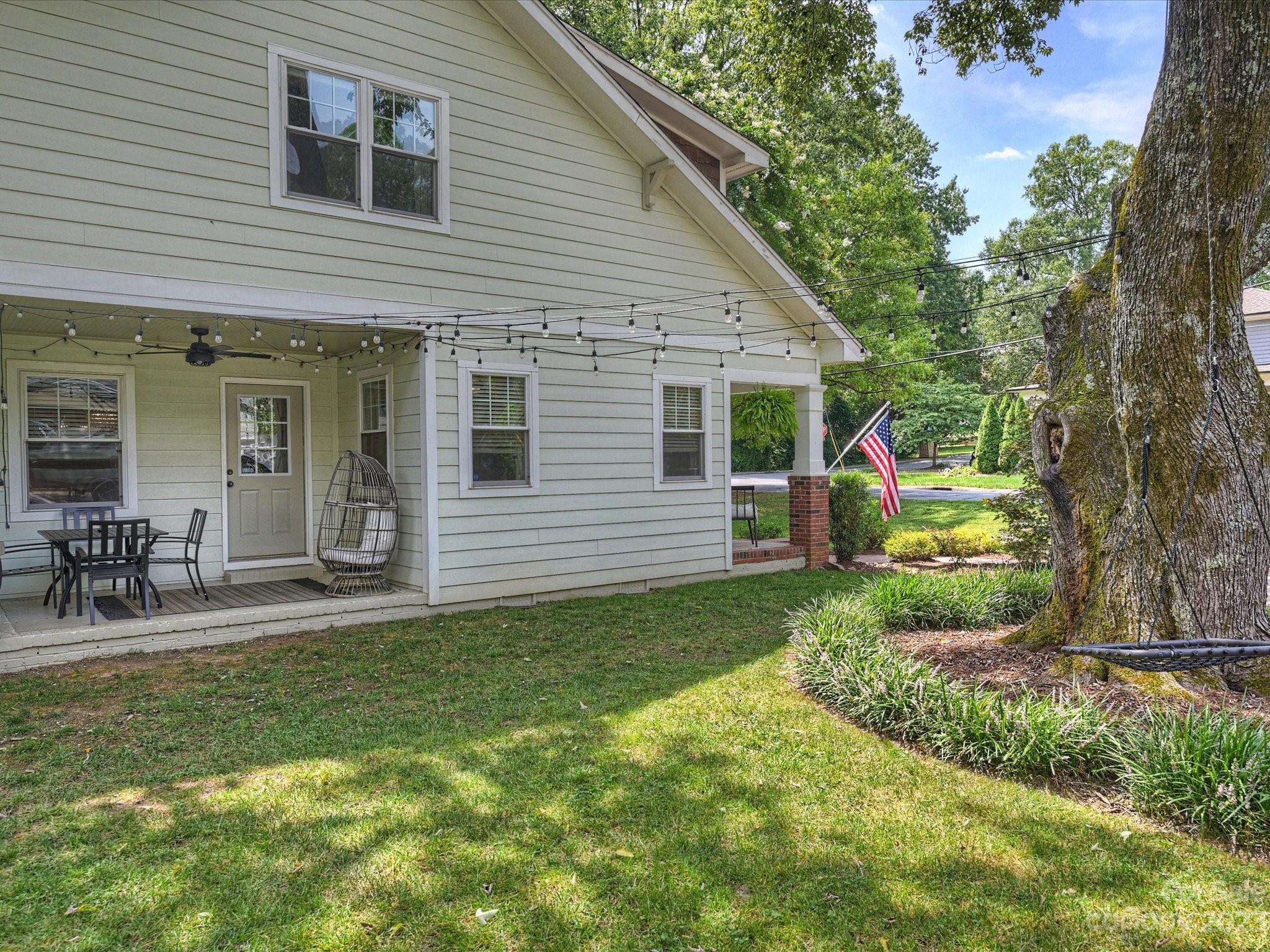 1717 Brook Road Charlotte, NC 28205 - Photo 42 of 46 Gallery Image 42