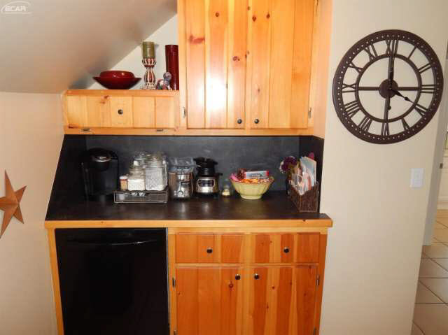5022 Deland Road Flushing, MI 48433 - Photo 16 of 36 21139312-15.JPG