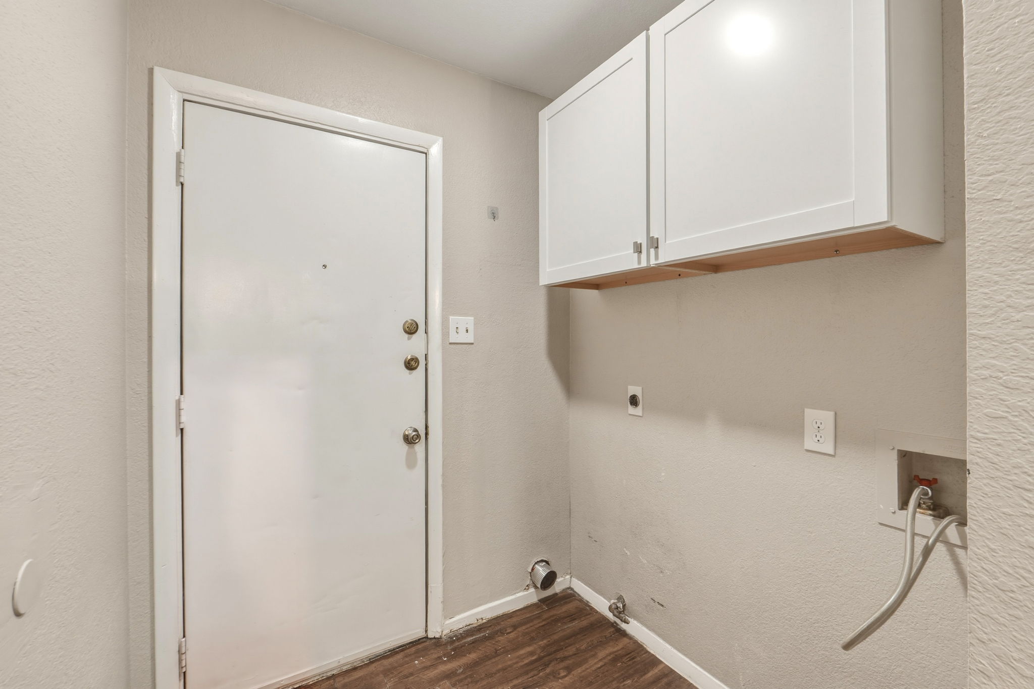 2302 Fuzz Fairway, Unit A Austin, TX 78728 - Photo 25 of 32 a view of small space with wooden floor