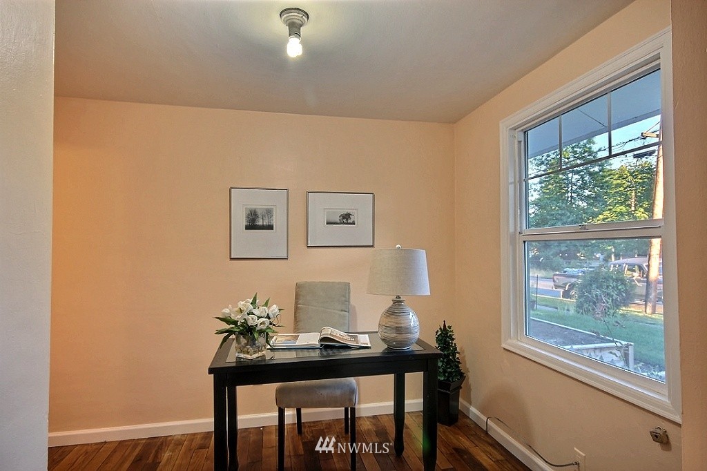 3532 Southeast 5th Street Renton, WA 98058 - Photo 8 of 18