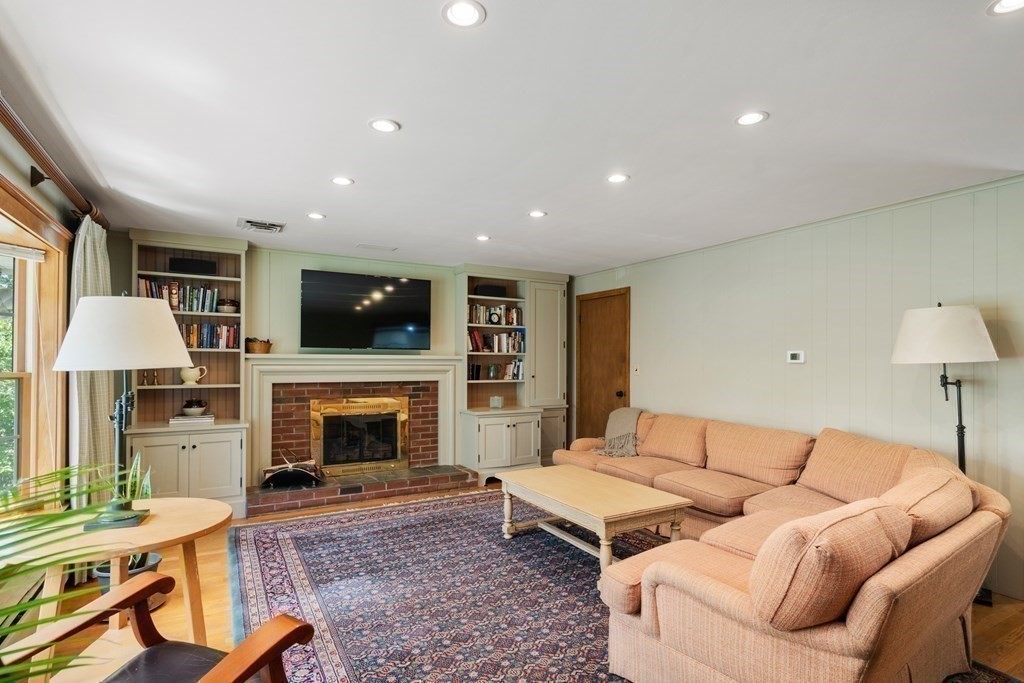 2 Kirby Drive Canton, MA 02021 - Photo 13 of 41