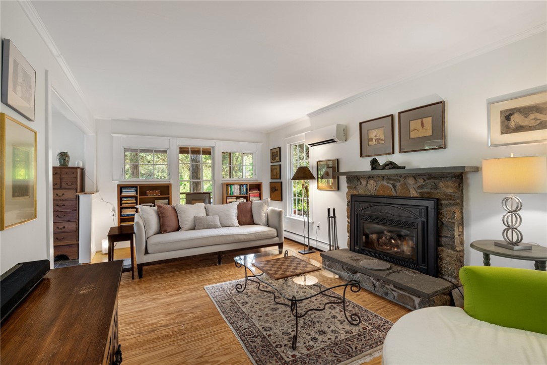 517 Lake Road Tiverton, RI 02878 - Photo 13 of 47