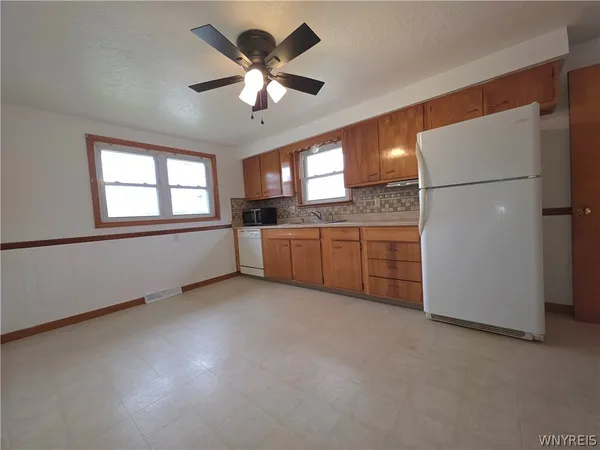 $199,900 | 160 Weyand Avenue, Buffalo, NY 14210