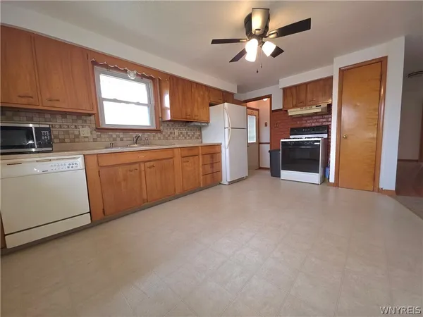 $199,900 | 160 Weyand Avenue, Buffalo, NY 14210